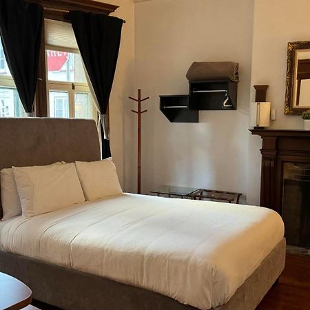 E-Hotel Des Grisons ケベックシティ エクステリア 写真