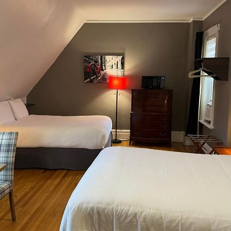 E-Hotel Des Grisons ケベックシティ エクステリア 写真