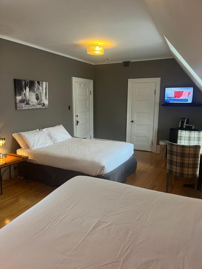 E-Hotel Des Grisons ケベックシティ エクステリア 写真