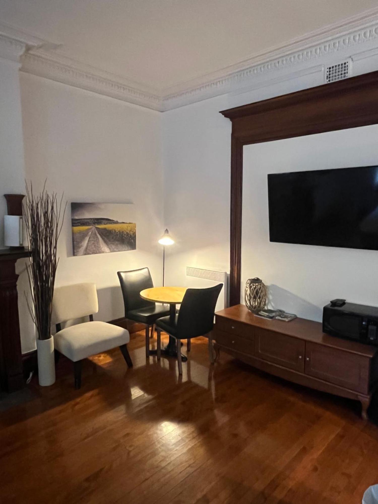 E-Hotel Des Grisons ケベックシティ エクステリア 写真
