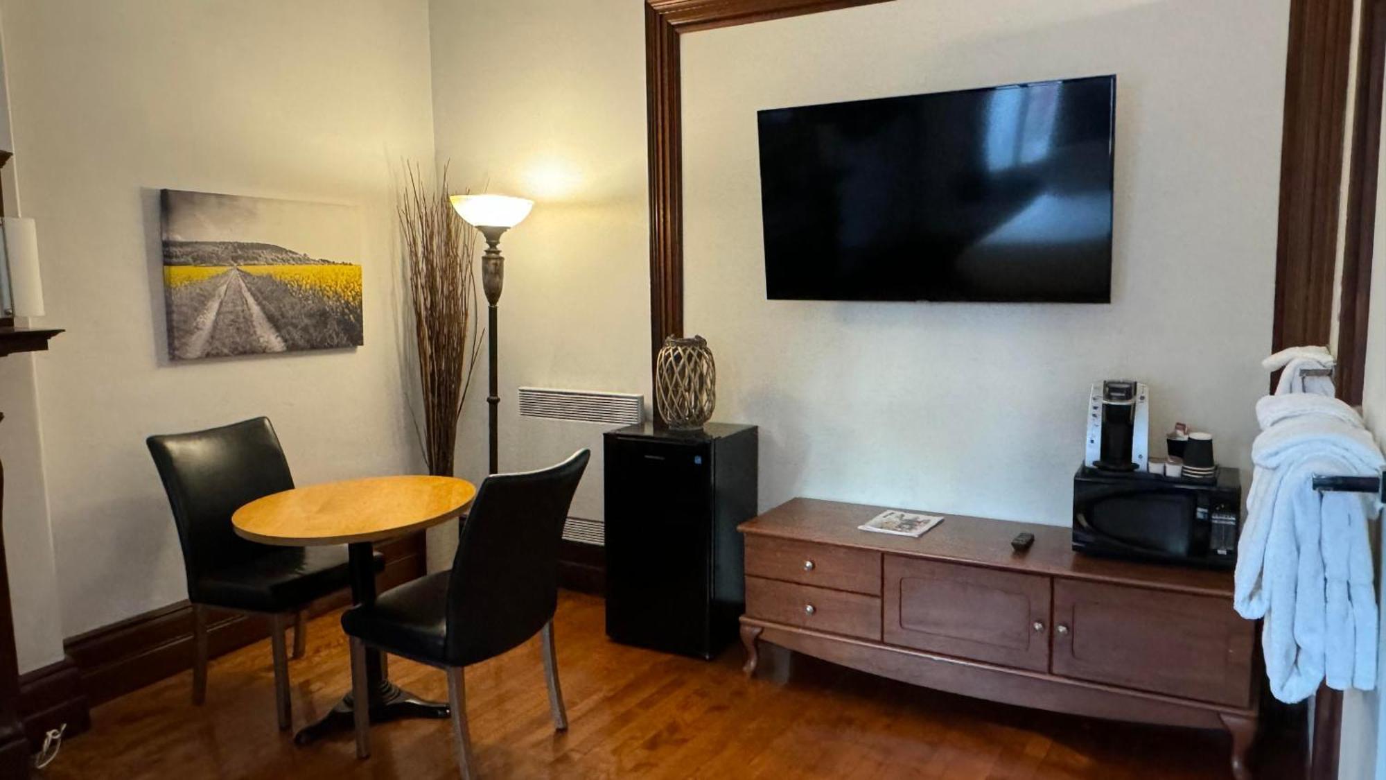 E-Hotel Des Grisons ケベックシティ エクステリア 写真
