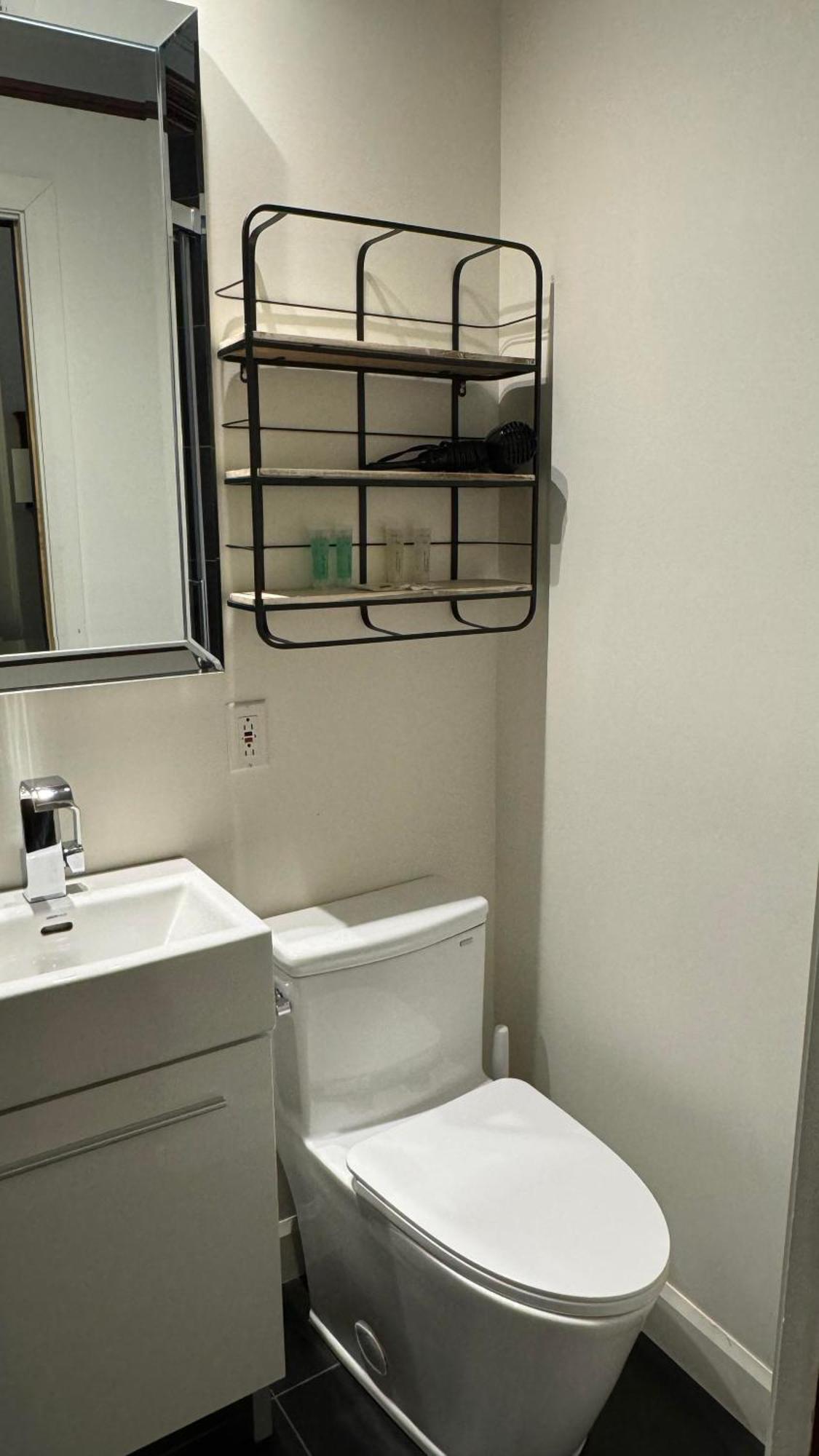 E-Hotel Des Grisons ケベックシティ エクステリア 写真