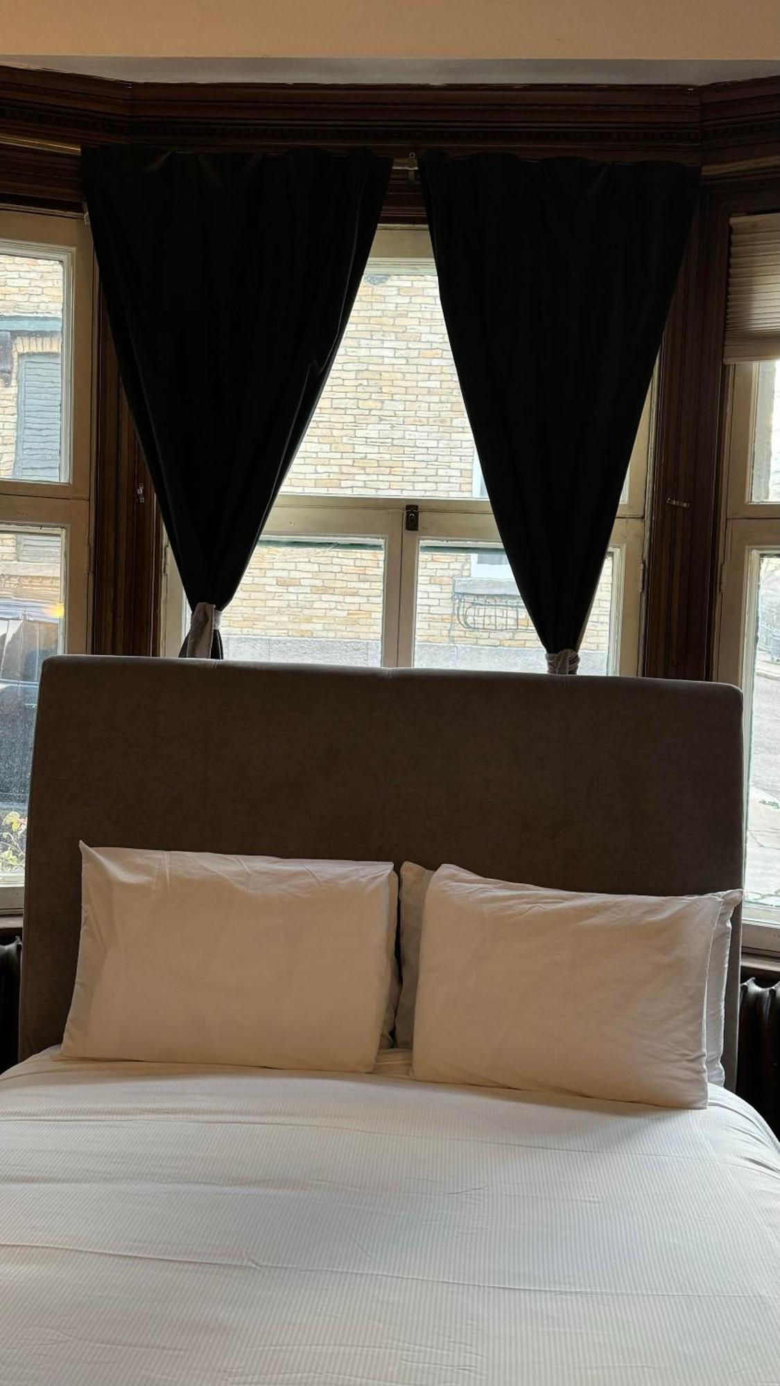E-Hotel Des Grisons ケベックシティ エクステリア 写真
