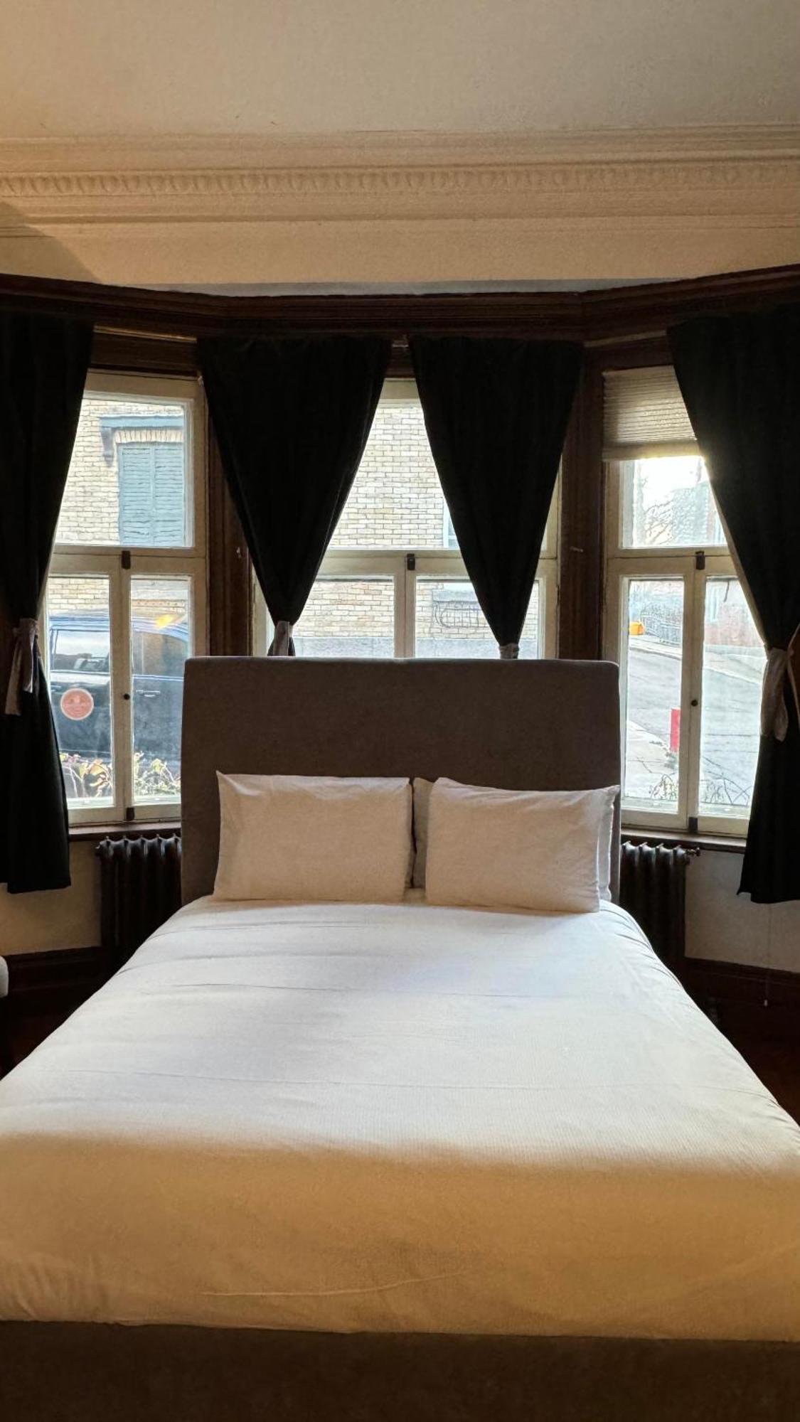 E-Hotel Des Grisons ケベックシティ エクステリア 写真