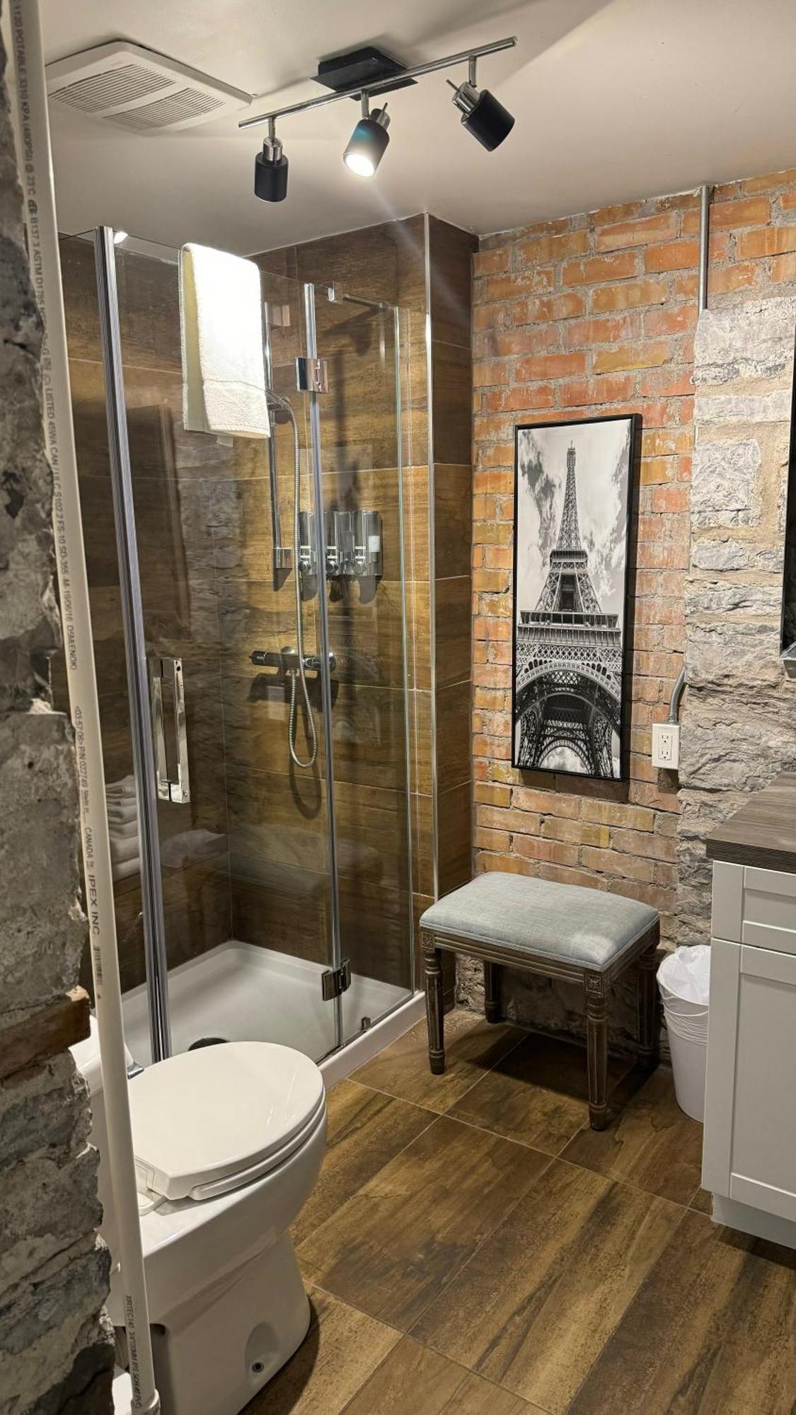 E-Hotel Des Grisons ケベックシティ エクステリア 写真