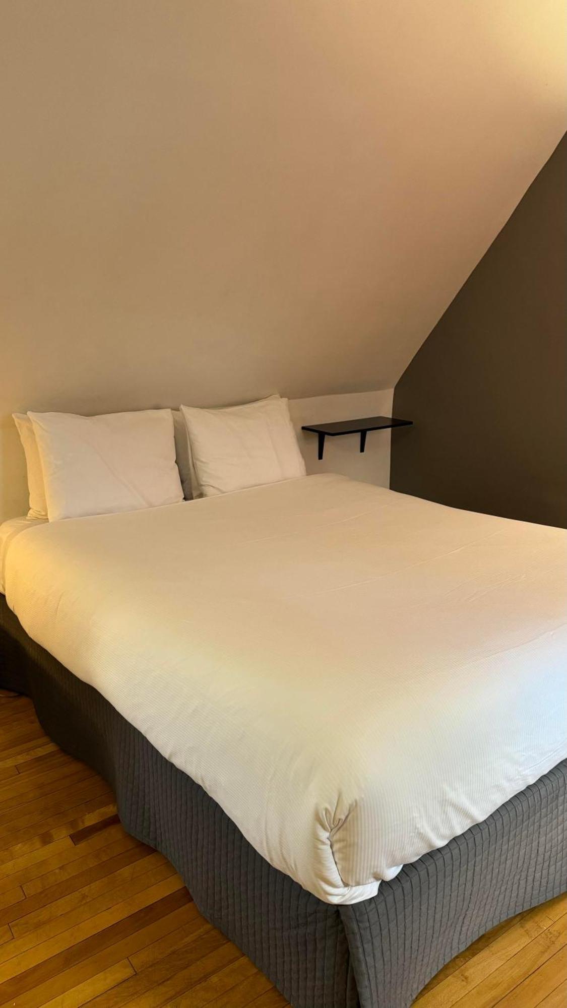 E-Hotel Des Grisons ケベックシティ エクステリア 写真